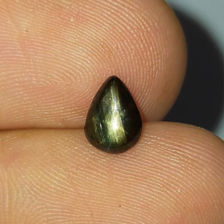 พลอย สตาร์ แซฟไฟร์ ธรรมชาติ ดิบ แท้ ( Unheated Natural Black Star Sapphire ) หนัก 1.07 กะรัต