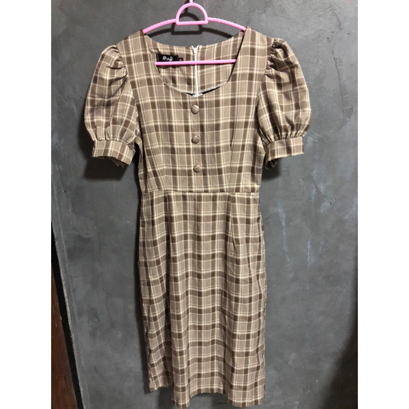 เดรสงานป้าย AP style