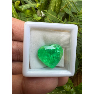 lab emerald columbian color 1 pieces พลอย columbia โคลัมเบีย Green Emerald มรกต(พลอยสั่งเคราะเนื้อแข็ง)