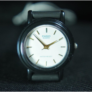 CASIO นาฬิกาข้อมือผู้หญิง CASIO Standard รุ่น LQ - 139EMV  ( ของแท้ประกันศูนย์ 1 ปี )