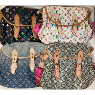 กระเป๋าสะพายข้าง Lv ขนาดกว้างประมาณ13สูง11นิัว มือสองสวยๆพร้อมใช้