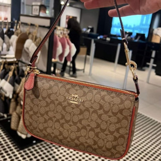 ของแท้!! พร้อมส่งในไทย Coach Nolita 19 In Colorblock Signature Canvas Nolita 19 รุ่นใหม่ ลายซีตัวเล็ก ❤️