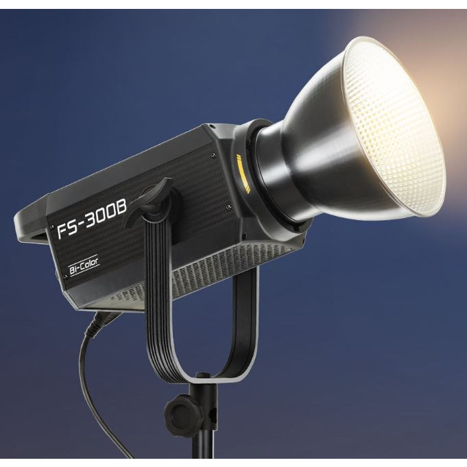จัดส่งด่วน ภายใน 4 ชั่วโมง Nanlite FS-300B LED Bi-color Spot Light ศูนย์ไทย