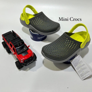 ร้องเท้าCrocs kid สีสวย สุดใส นิ่ม เบา ใส่สบาย กําลังฮิต