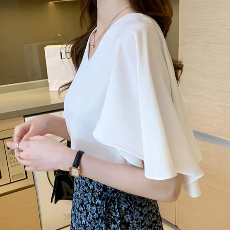 MIKIE💕C07_พร้อมส่งในไทย 🚚อก 40-60 ++ เสื้อแขนระบายสาวพลัสไซส์ คอวี ผ้านิ่มใส่สบาย