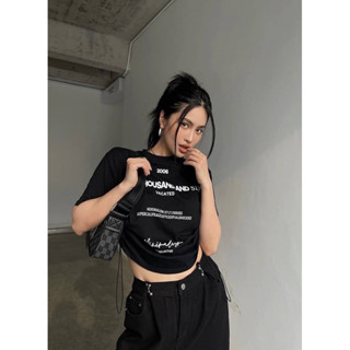 kloset A - เสื้อยืดคอกลม y2k แต่งรูดข้าง