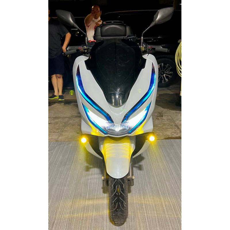 PCX 150 & 160 ขายึดใต้ไฟหน้า สำหรับยึดไฟดวงเล็ก (ไม่ต้องเจาะ)