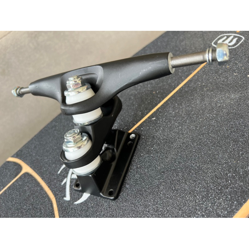 one piece skateboard truck 6.25 พร้อมส่ง💯 ทรัค Truck Gullwing style