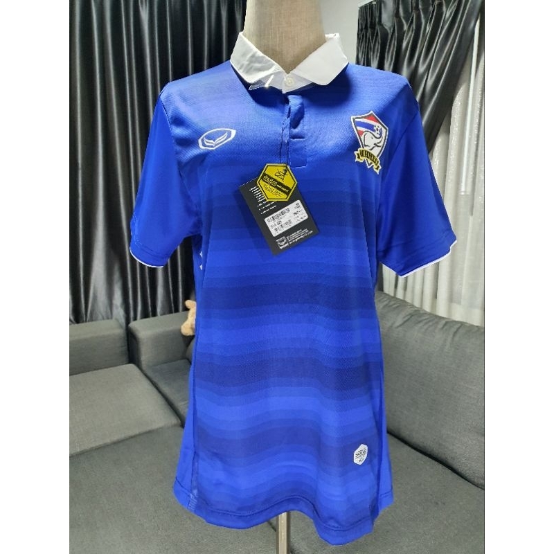 เสื้อฟุตบอลทีมชาติไทย 2014 ของแท้ ป้ายห้อย