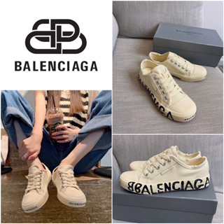 รองเท้าผ้าใบ Balenciaga