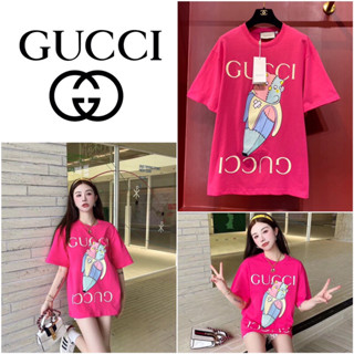 เสื้อยืดแขนสั้น GUCCI COTTON BANANA T-SHIRT IN PINK