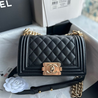 CHANEL BOY 20 CM IN CAVEAR  GHW งานสุดสลับเเท้หนังอิตาลี รุ่นใหม่ล่าสุด สวยมากและน่ารักมาก ใบจิ๋วสุดเก๋ เรียบหรู ดูแพง