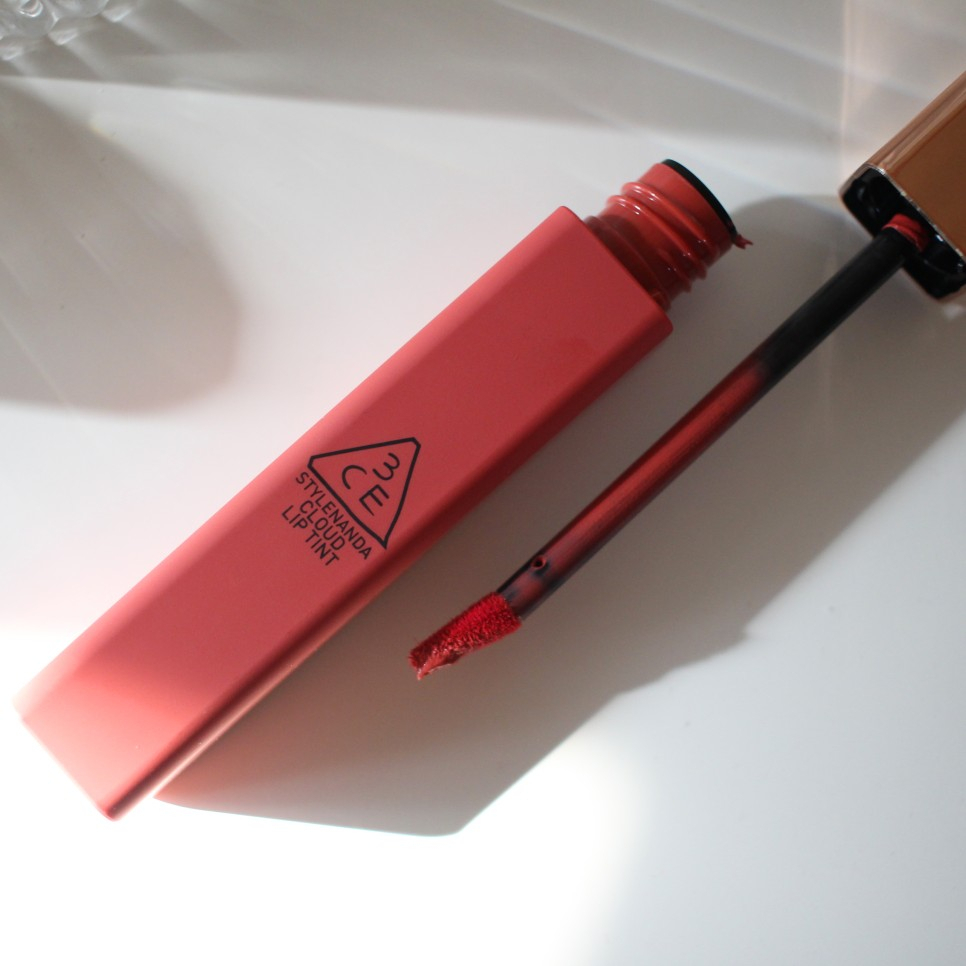 แท้พร้อมส่ง 3CE Cloud Lip Tint มี 12 สี ลิปทินท์เนื้อบางเบา ติดทนนาน