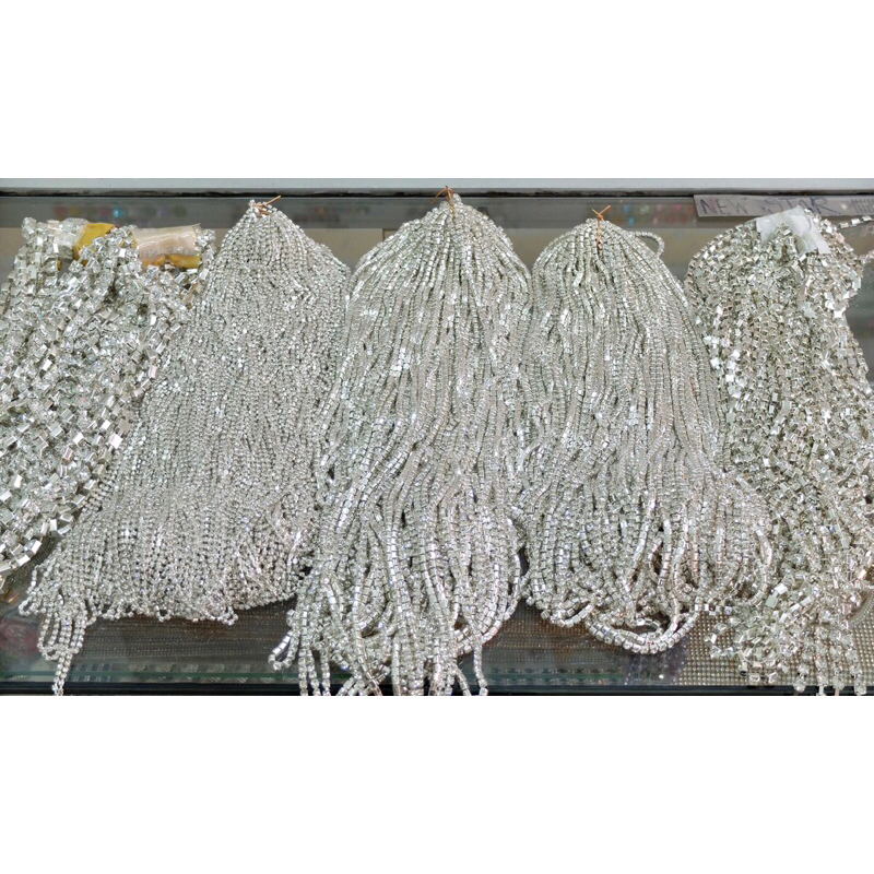 เส้นแต่งเพชรขนาด3,4,6,8มิล ใช้ตกแต่งเสื้อผ้า รองเท้า กระเป๋า ที่คาดผม  งานประดิษฐ์ diy ปลีก-ส่ง