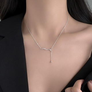 สร้อยคอ Crescent Moon Diamond Necklace เครื่องประดับ minimal