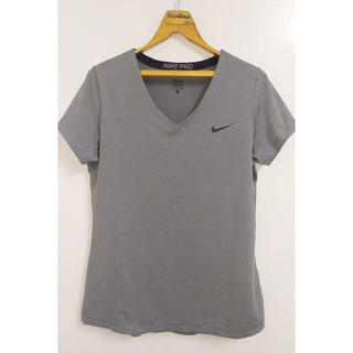 เสื้อกีฬา Nike Pro สีเทา