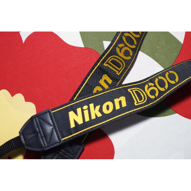 สายคล้องกล้อง Nikon D600 Strap