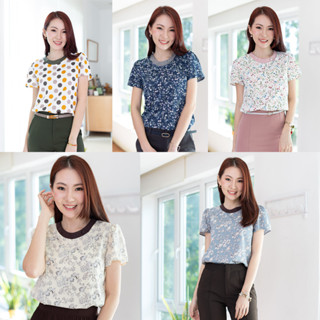 Narinari : MT3601 Overlap Collar with Button Blouse (ใช้โค้ด NARISP9 ลดทันที 65.- เมื่อช็อปครบ 500.-)