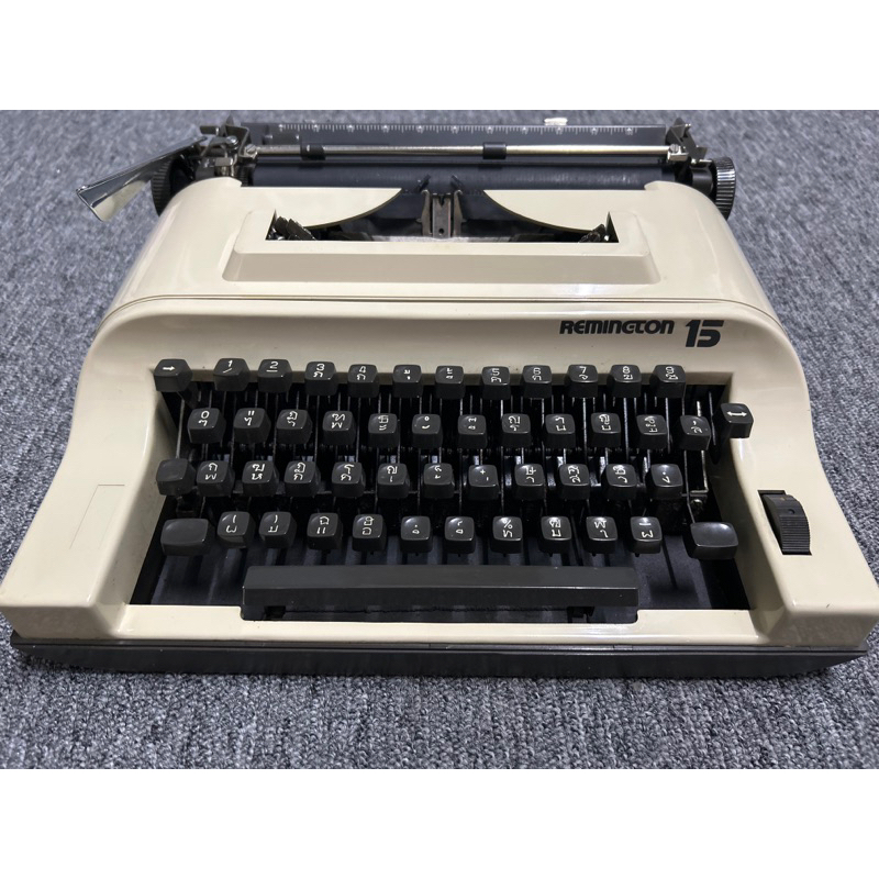 เครื่องพิมพ์ดีดภาษาไทย Remington 15 Vintage MFG 1968