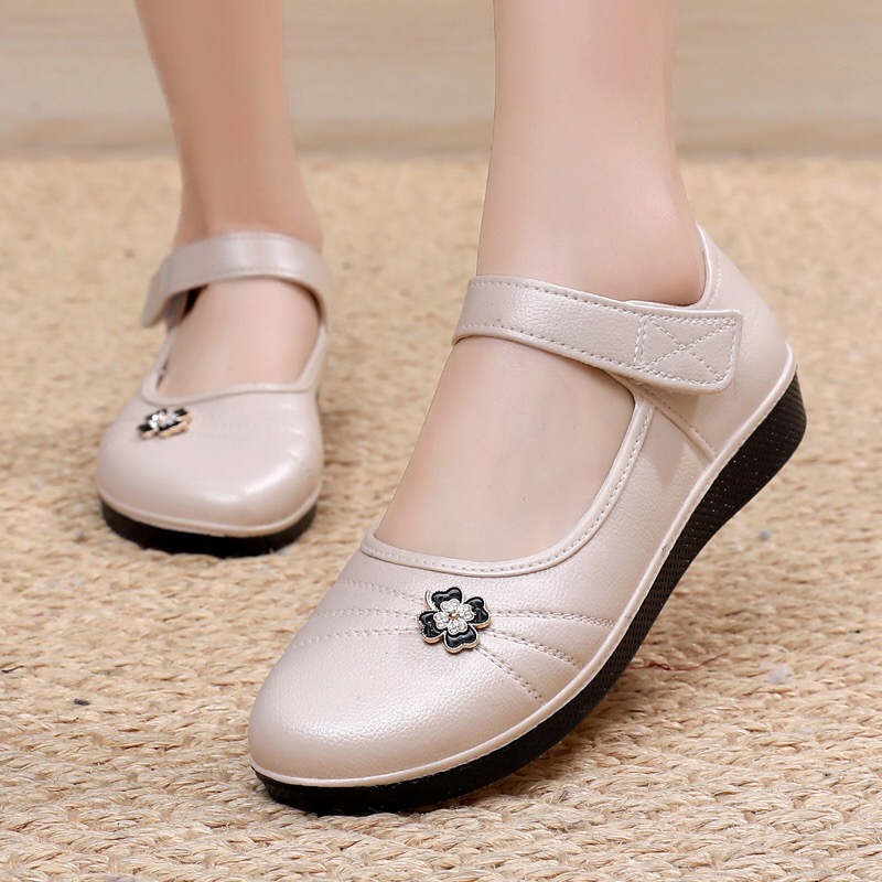 รองเท้ารัดส้น แบบสวม   หนังนิ่ม ส้นกลาง822 - รูปที่ 3