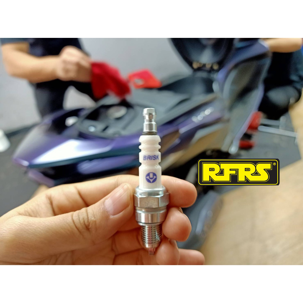 หัวเทียนBRISK COPPERและX-LINEสำหรับรถมอเตอร์ไซด์GPX DRONE 2 Valve(CY41RAN,7X41ROAN) xline Spark Plug