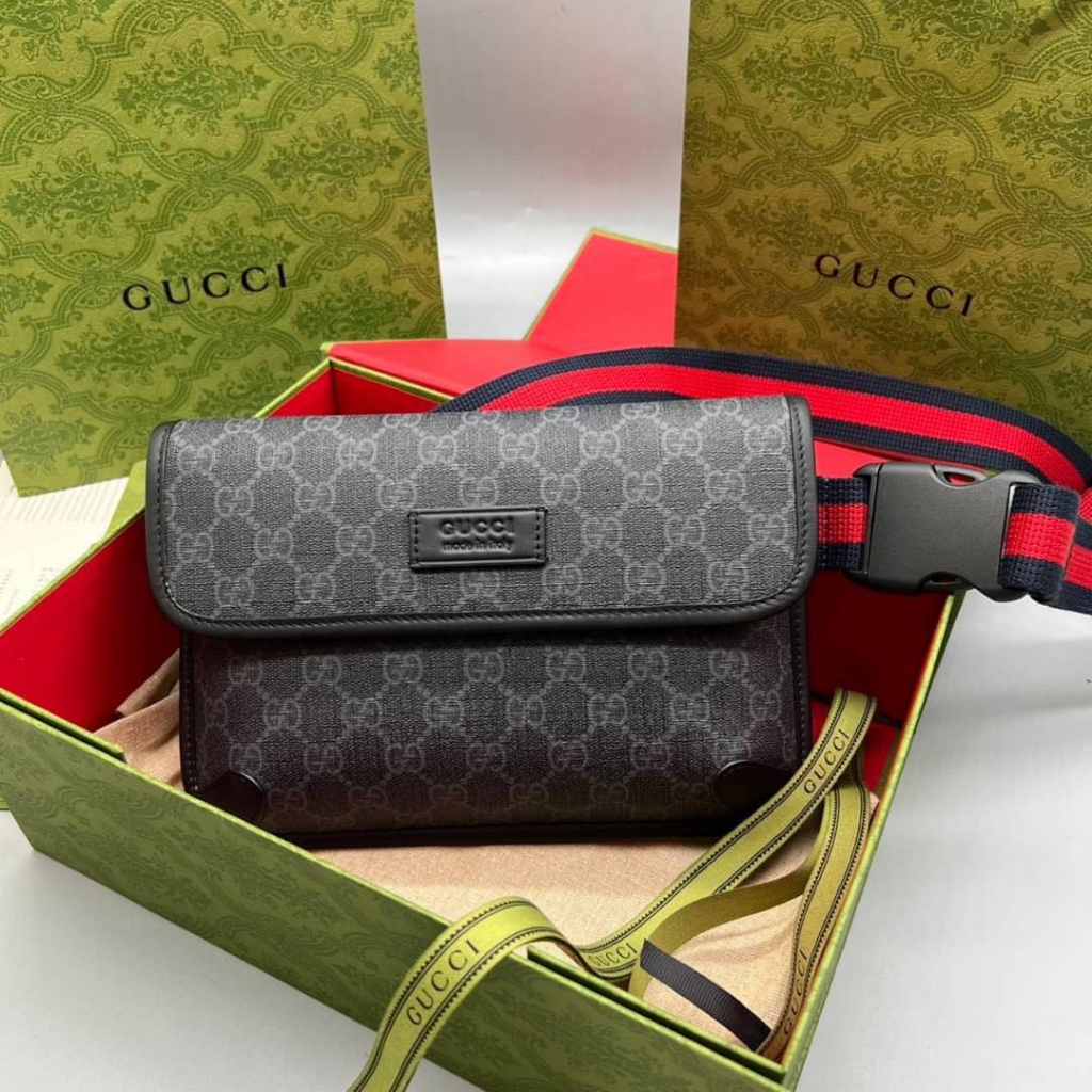 กระเป๋าคาดอก Gucci Superme Belt Bag