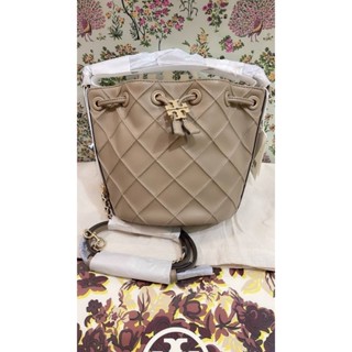 งาน Shop รุ่นใหม่ 
#TORY BURCH SMALL #FLEMING SOFT BUCKET BAG / Pebblestone