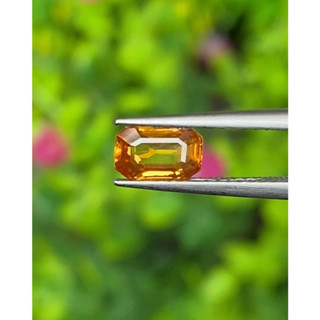 พลอย บุษราคัม Yellow Sapphire 0.91 กะรัต (Cts.)