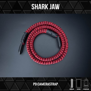 สายคล้องกล้องแฮนด์เมด สีแดงดำ Camerastrap Shark jaw Peak design handmade Redblack