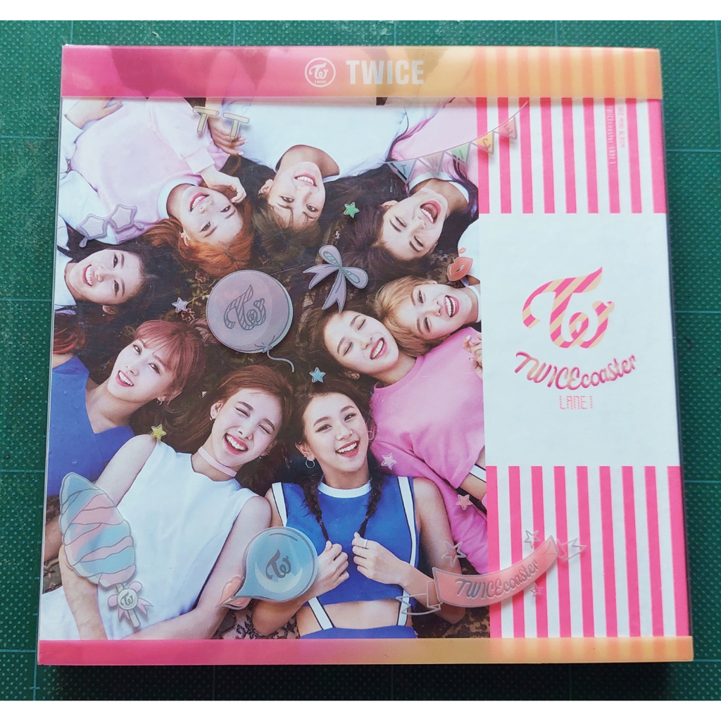 特別訳あり特価】 TWICE 2枚 TWICE タイ盤 ツウィ サナ タイ盤 トレカ