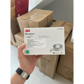 3M เทปแต่งแผลชนิดเยื่อกระดาษไมโครพอร์(สีขาว)Micropore Surgical Tapeเทปกระดาษแต่งแผลทางการแพทย์