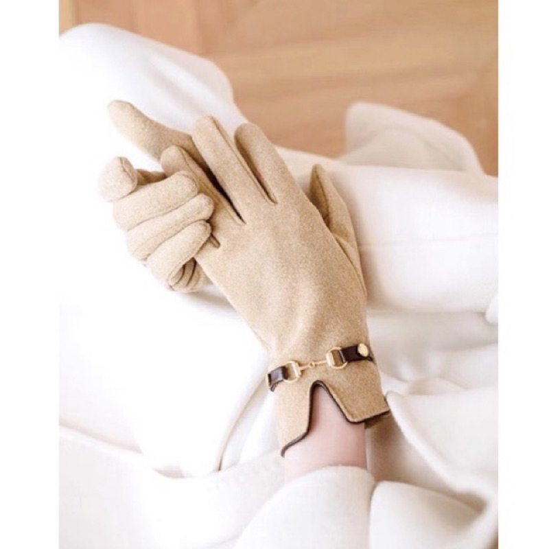 New!! Gloves in beige with gold strap (touchscreen) Shopee Thailand