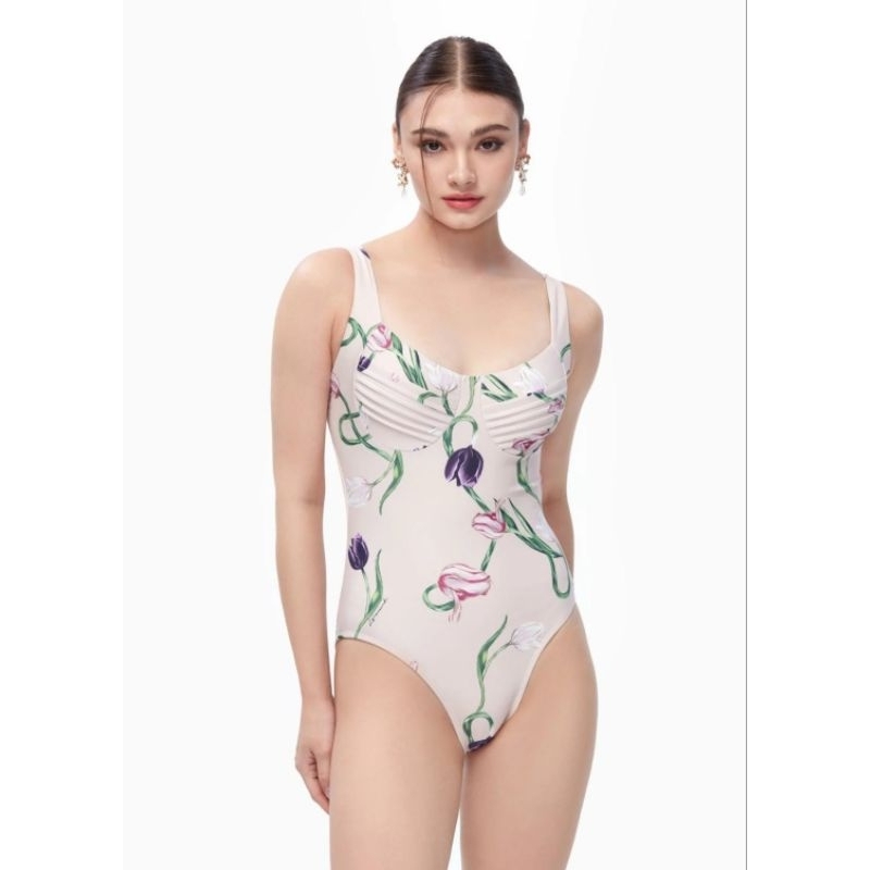 ชุดว่ายน้ำ lynaround สีชมพูอ่อน เว้าหลัง  S