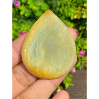 หยกพม่าเจียรนัย (Burmese jade ) 72.39 กะรัต หยกพม่า (jadeite)