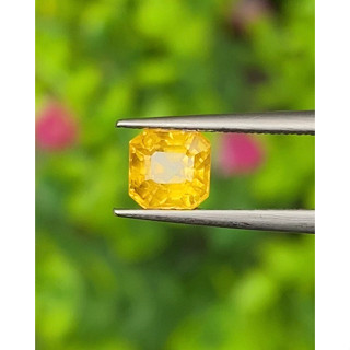 พลอย บุษราคัม Yellow Sapphire 0.99 กะรัต (Cts.)