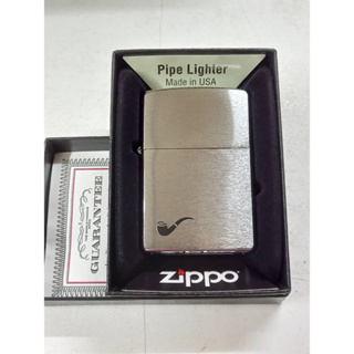 ZIPPO 200PL  BRUSHED  CHROME FIN PIPE   สีเงินผิวโครเมี่ยมขัดด้าน ลายเรียบ  ถังในแบบไปป์     ของใหม่ รับประกันของแท้