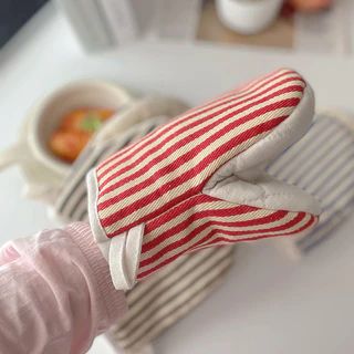 พร้อมส่ง ถุงมือไมโครเวฟ กันความร้อน ผ้าคอตตอน ลายทาง ถุงมือจับของร้อน สำหรับเตาอบและห้องครัว