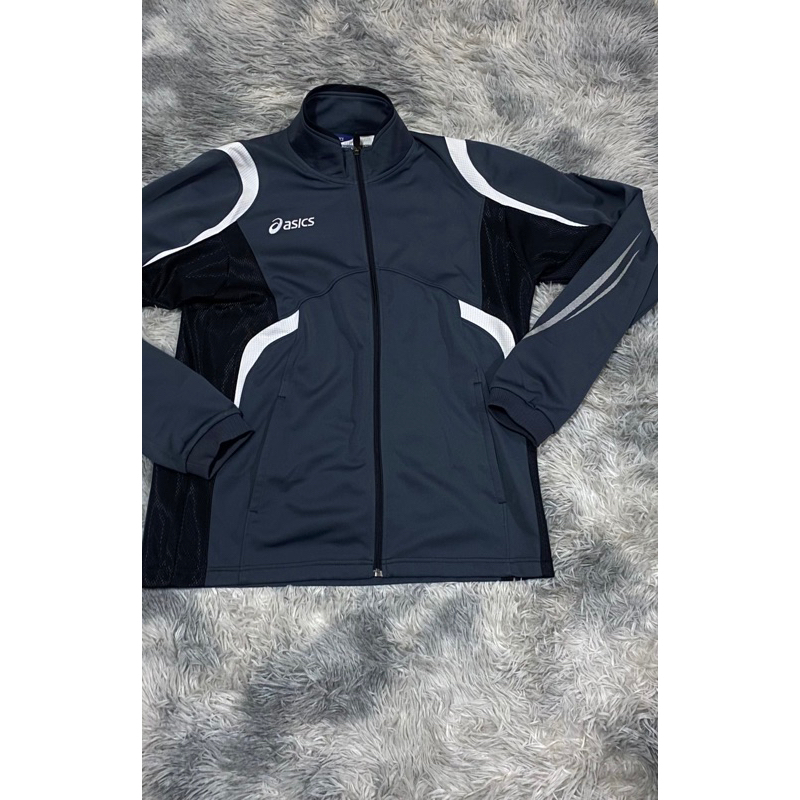 เสื้อวอร์มasicsเเท้มือสอง