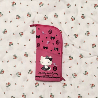 มือ2 sanrio hello kitty กระเป๋าดินสอทรงตั้ง สีชมพูเข้ม