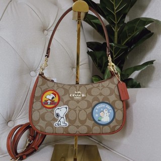 ★ New ของแท้ 100% Limited Edition กระเป๋า Coach สะพายไหล่ Snoopy