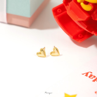 [พร้อมส่ง] ต่างหู Gold edged heart stud 🤎✨ Silver 925 ไม่แพ้ไม่คัน 🫧 ห่อของขวัญฟรี