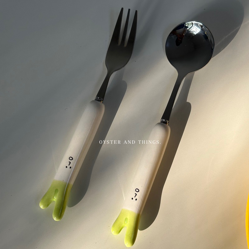 เซตช้อนส้อมต้นหอมสุดน่ารัก (ขายเป็น set) | Spring Onion spoon fork set | Oyster and Things.