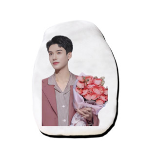 หมอนไดคัท สั่งทำ ตุ๊กตา ตุ๊กตาหน้าเหมือน หมอนตุ๊กตา ตุ๊กตารูปคน ดาราจีน ถือดอกไม้ กงจวิ้น Gong Jun