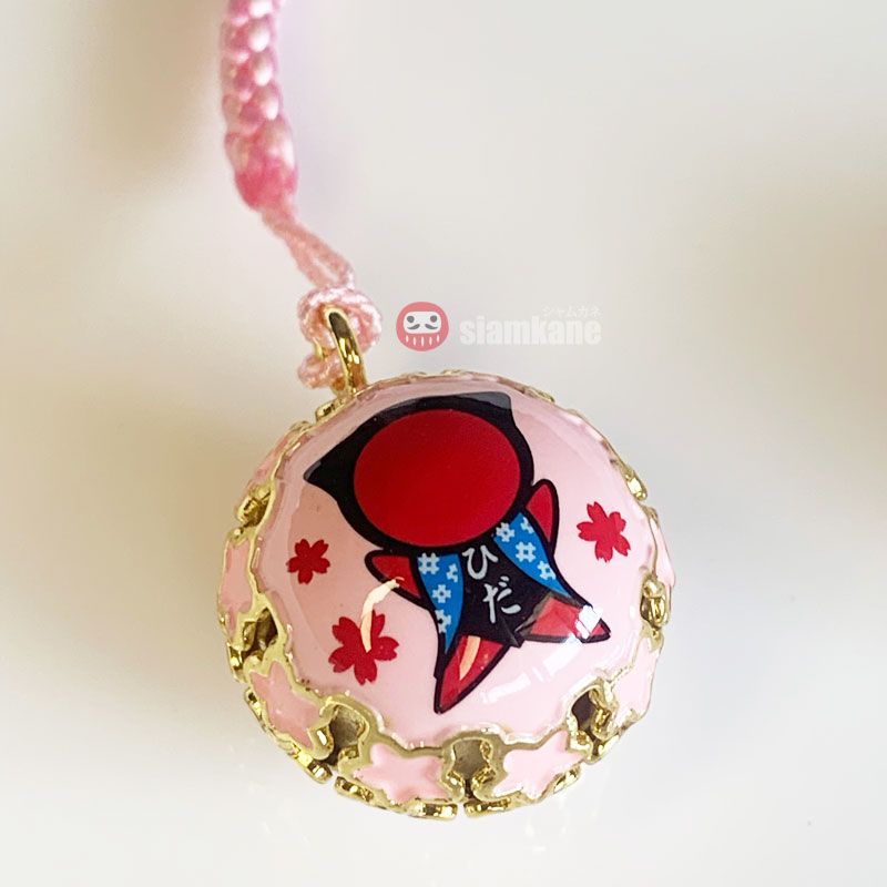 #ของแต่งกระเป๋า #กระพรวน #เมืองทากายาม่า #ลวดลายโดดเด่น #ตุ๊กตาซารุโบโบะ