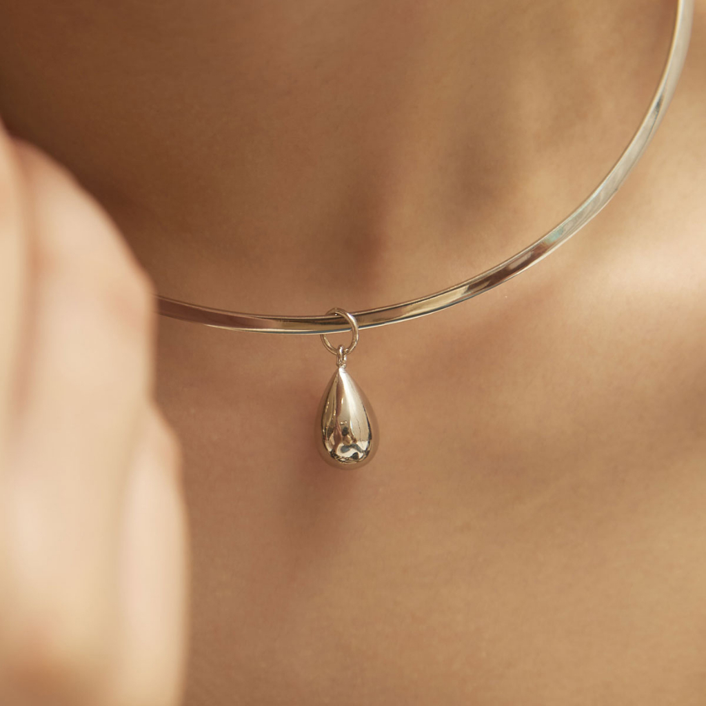 MORE - Teardrop single pendant with hoop Medium จี้สร้อยคอ Teardrop ขนาดกลาง