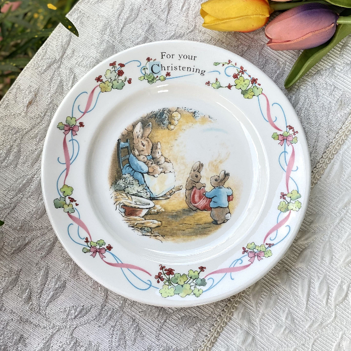 *มีตำหนิ* จานขนม และชามขนม Wedgwood Federick Warne & Co "Peter Rabbit For Your Christening" Made in 