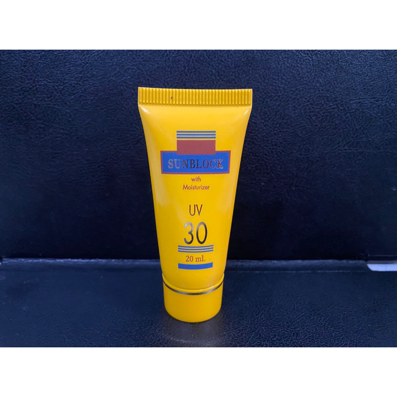ครีมกันแดด SPF30 ครีมกันแดดไม่อุดตันผิวแม้ไม่ใช้ที่เช็ดเครื่องสำอางค์ คลินิกผิวหนังบางขุนศรี nunan