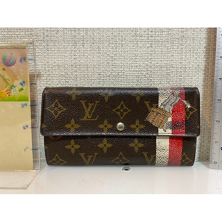 กระเป๋าสตางค์ louis vuitton รุ่นLimited ของแท้ค่ะ Dc CT0086 สภาพตามรุปนะคะ