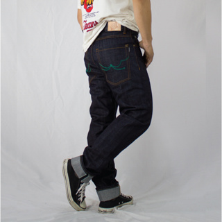 Blacksheepjeans กางเกงยีนส์ Jeans ผู้ชาย ขายาว ผ้าดิบ15oz.ริมเขียว กระบอกเล็ก Slimfit รุ่น BSMSF-220801 สีน้ำเงินเข้ม