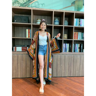 เสื้อคลุมผ้าโพลีเอสเตอร์เกรดอย่างดี เพิ่มความซี้ดซาดให้กับสีสันของบิกินี่